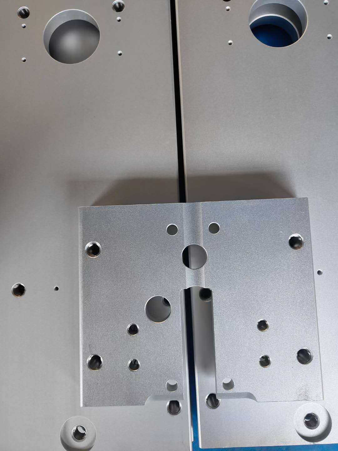 地质钻杆,螺旋钻杆,三棱钻杆,煤钻杆,金刚石复合片钻头,锚杆钻头等，规格齐全!实力厂家,值得信赖!公司集研发-生产-销售-售后为一体，欢迎广大客户采购