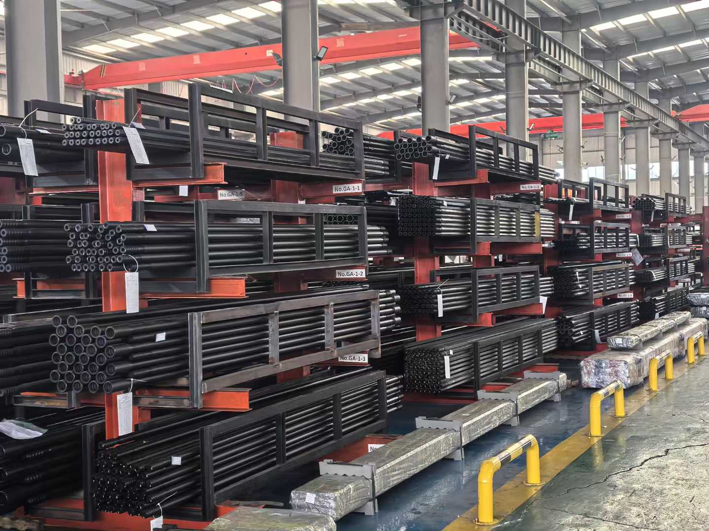 地质钻杆,螺旋钻杆,三棱钻杆,煤钻杆,金刚石复合片钻头,锚杆钻头等，规格齐全!实力厂家,值得信赖!公司集研发-生产-销售-售后为一体，欢迎广大客户采购