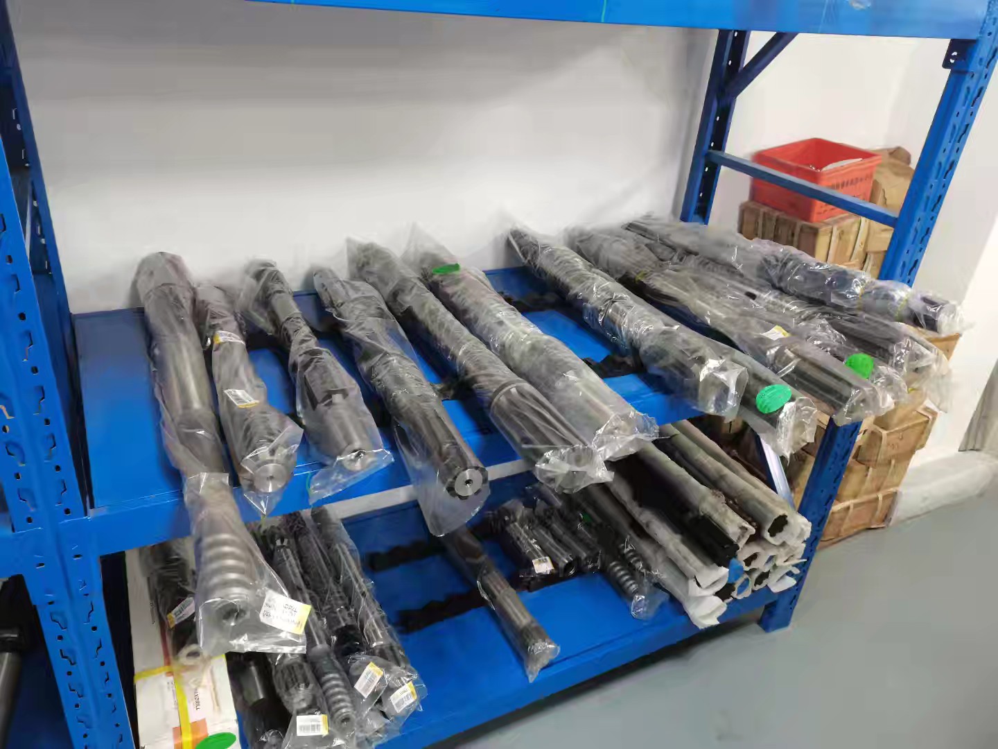 地质钻杆,螺旋钻杆,三棱钻杆,煤钻杆,金刚石复合片钻头,锚杆钻头等，规格齐全!实力厂家,值得信赖!公司集研发-生产-销售-售后为一体，欢迎广大客户采购